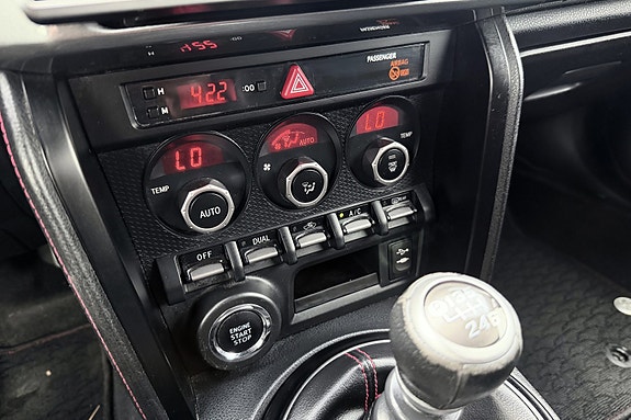 Subaru BRZ 24 of 30