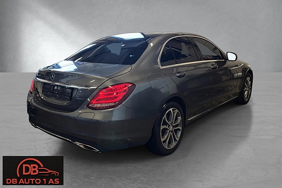 Mercedes-Benz C-Klasse 4 of 5