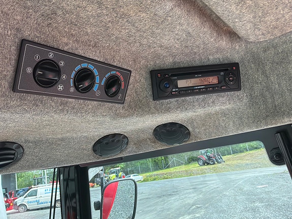 Massey Ferguson 5470 Dyna 4 19 of 23