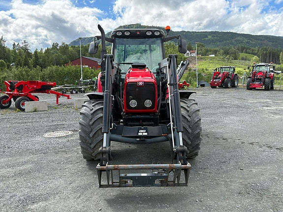 Massey Ferguson 5470 Dyna 4 5 of 23