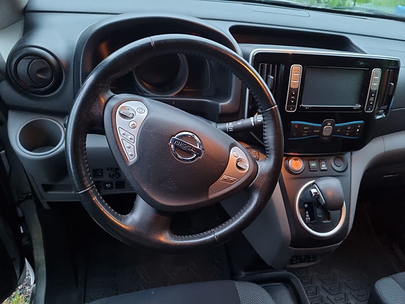 Nissan e-NV200 10 of 12