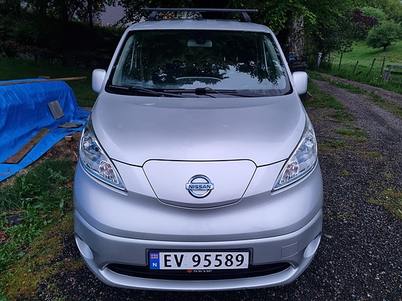 Nissan e-NV200 8 of 12