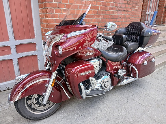 INDIAN Roadmaster 2 of 5