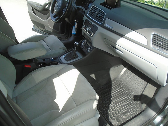 Audi Q3 20 of 21