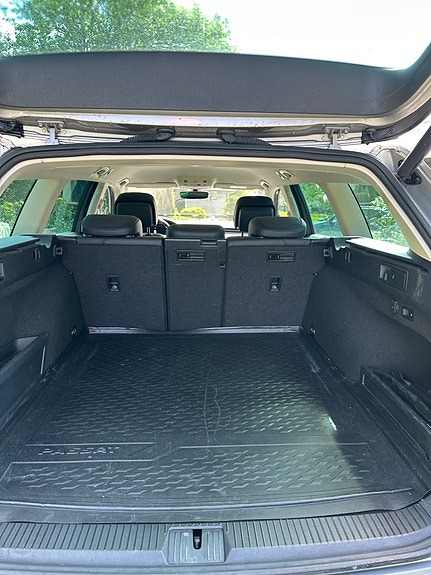 Volkswagen Passat 9 of 21