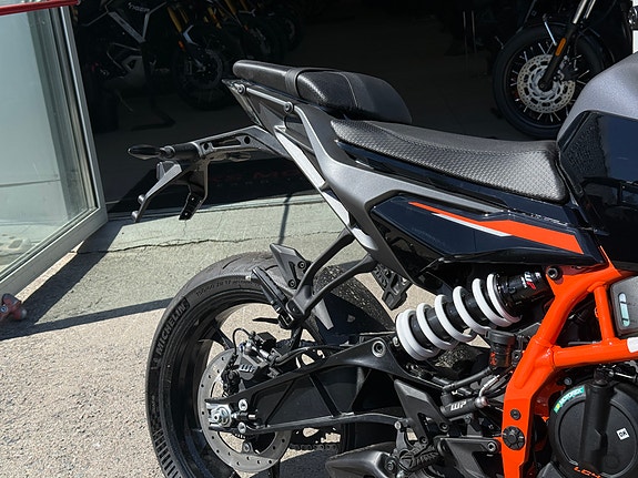KTM Duke 390 (KAMPANJE) 3 of 5