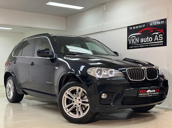 BMW X5 2 of 5