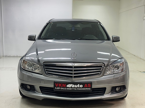 Mercedes-Benz C-Klasse 4 of 5
