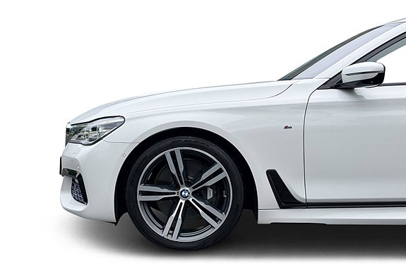 BMW 7-Serie 8 of 30