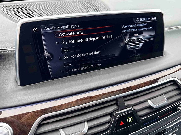 BMW 7-Serie 27 of 30
