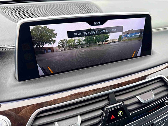 BMW 7-Serie 24 of 30