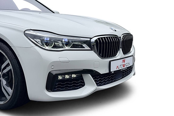 BMW 7-Serie 7 of 30