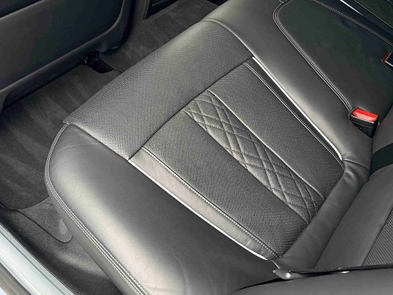 BMW 7-Serie 19 of 30