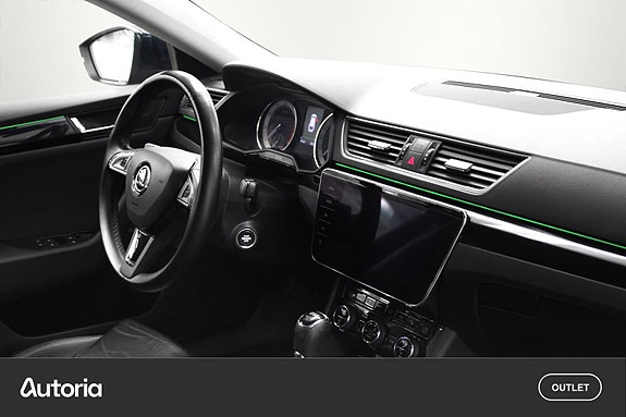 Skoda Superb 7 of 30