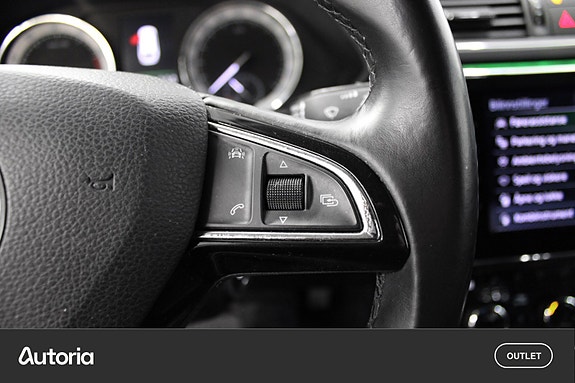Skoda Superb 17 of 30