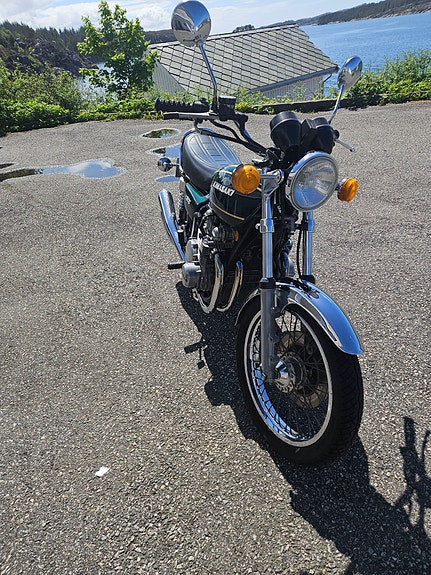 Kawasaki Z 900 2 of 21
