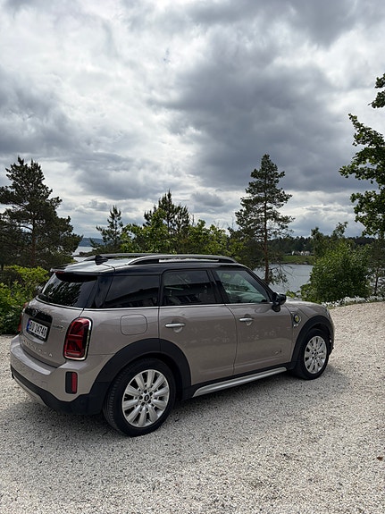 MINI Countryman Cooper SE 2 of 13