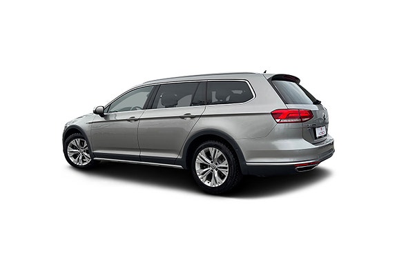 Volkswagen Passat 3 of 5