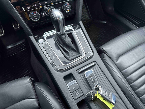 Volkswagen Passat Alltrack 20 of 30