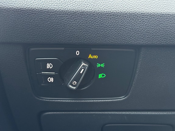 Volkswagen Passat Alltrack 26 of 30