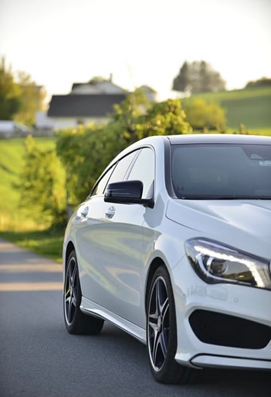 Mercedes-Benz CLA180 3 of 5