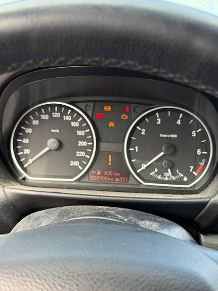 BMW 116i 3 of 10