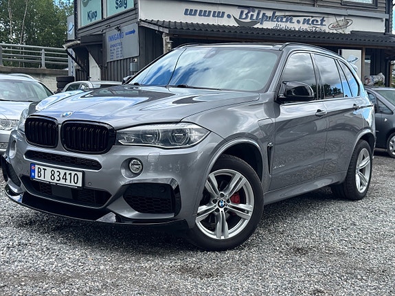 BMW X5 2 of 5