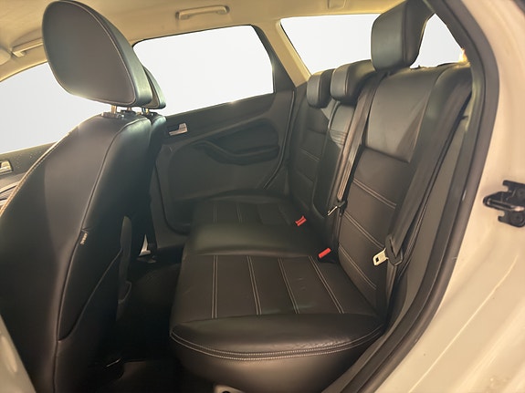 Ford Focus 15 of 21