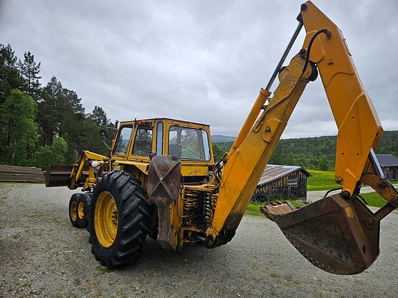 Volvo 650 Traktorgraver 3 of 5