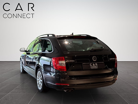 Skoda Superb 10 of 22