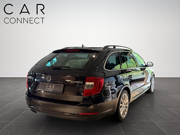 Skoda Superb 11 of 22