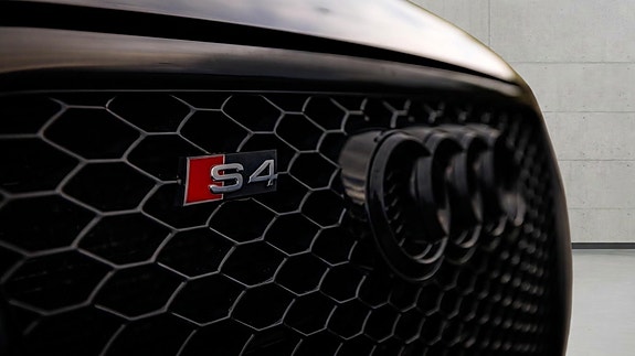 Audi S4 3 of 5