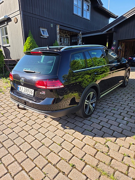 Volkswagen Golf Alltrack 6 of 24