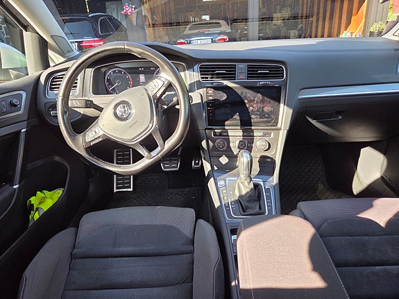 Volkswagen Golf Alltrack 15 of 24
