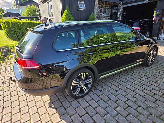 Volkswagen Golf Alltrack 7 of 24