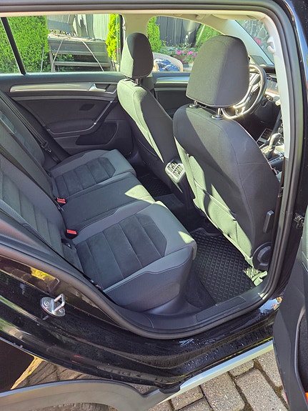 Volkswagen Golf Alltrack 13 of 24