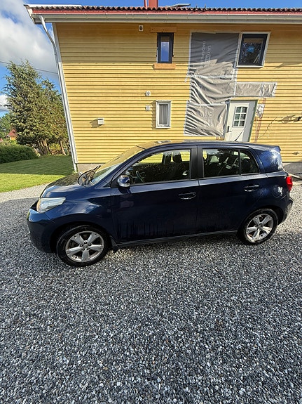 Toyota Urban Cruiser 4 of 5