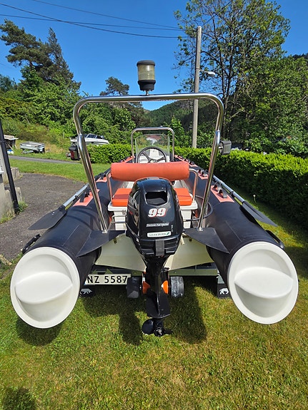 Hel og pen og godt utstyrt Smart RIB 350 Edition med henger selges! 4 of 5