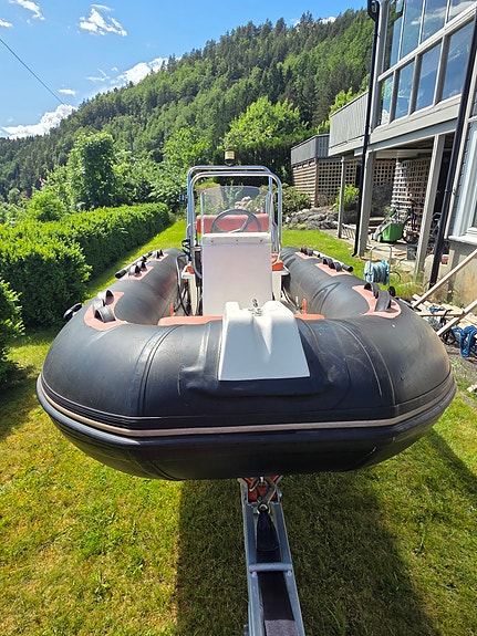 Hel og pen og godt utstyrt Smart RIB 350 Edition med henger selges! 5 of 5