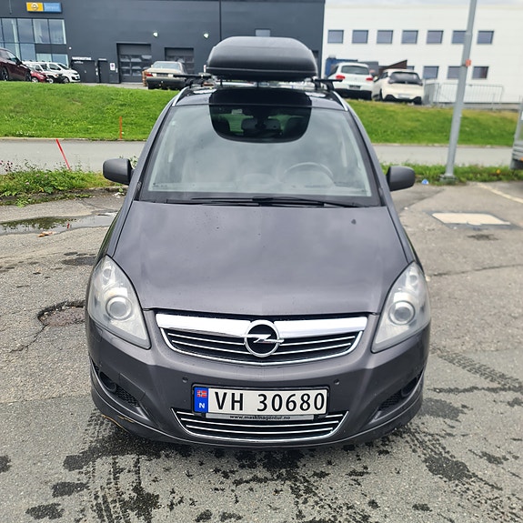 Opel Zafira 2 of 5