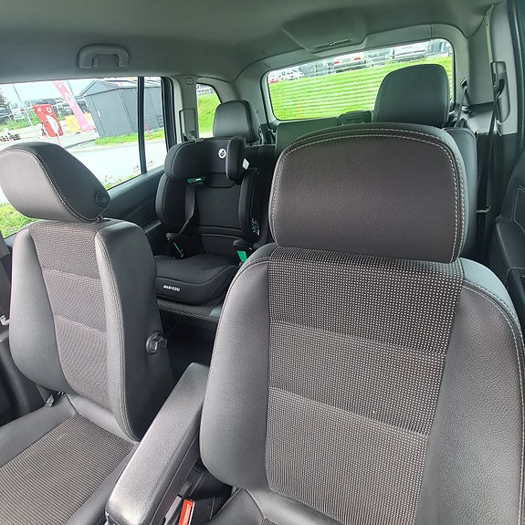 Opel Zafira 9 of 13