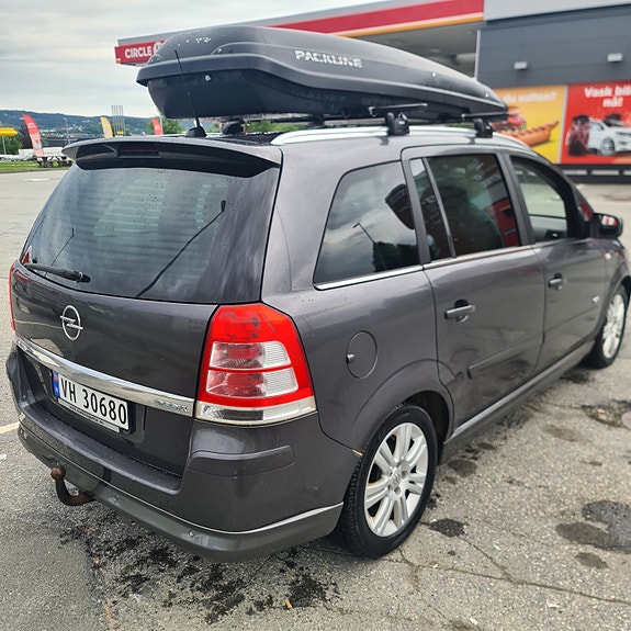 Opel Zafira 4 of 5