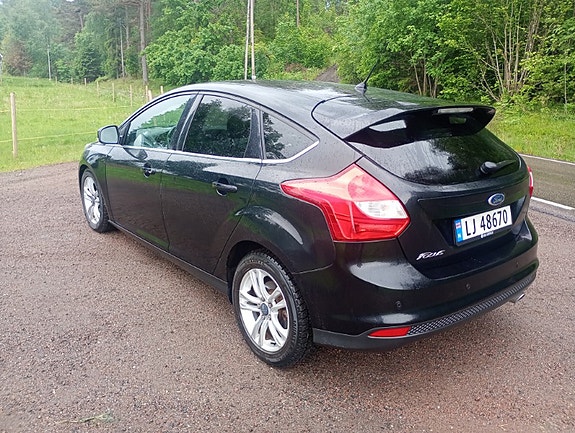 Ford Focus 3 of 5