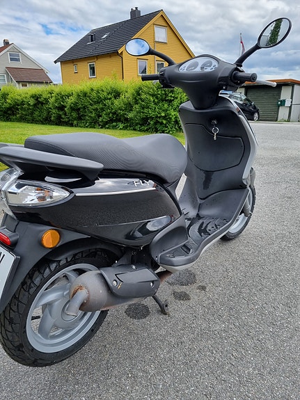 Piaggio Fly 50 2 of 5