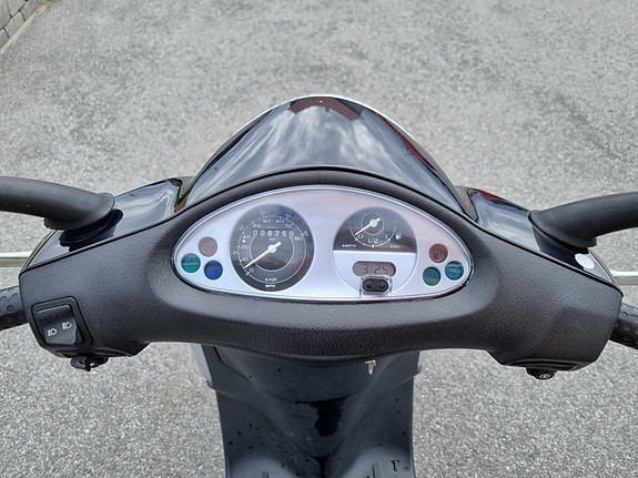Piaggio Fly 50 4 of 5