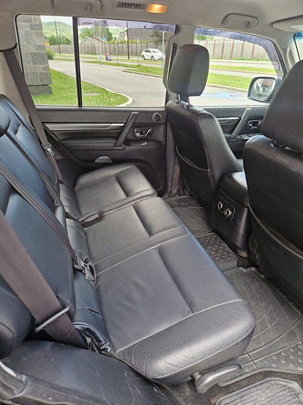Mitsubishi Pajero 14 of 30