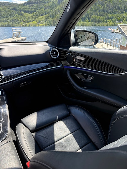 Mercedes-Benz E300 de 10 of 11