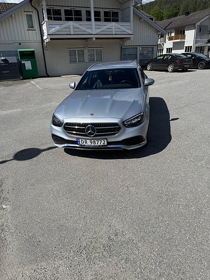 Mercedes-Benz E300 de 4 of 11