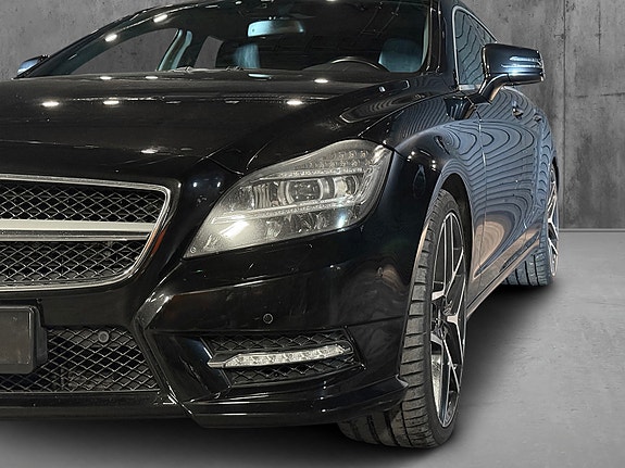 Mercedes-Benz CLS350 5 of 5