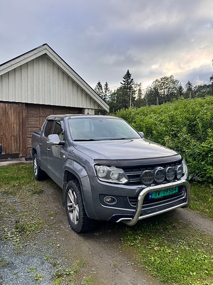Volkswagen Amarok 2 of 5